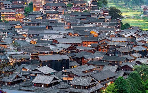 怀化6种常见的外墙仿石漆施工工艺！